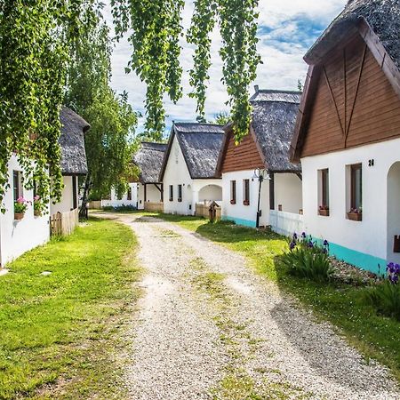 Bohem Birtok Es Csarda Hotell Zamárdi Eksteriør bilde
